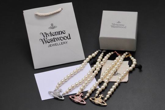 Vivienne Westwood necklace 11lyh41